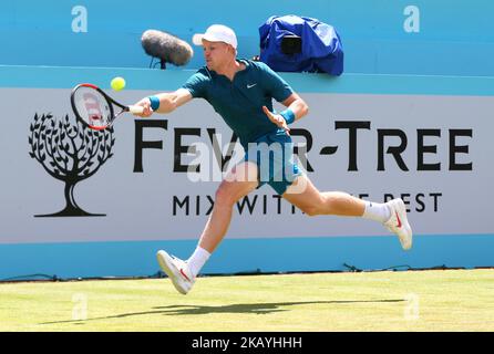 Kyle Edmund en action pendant les championnats Fever-Tree 2nd Round Match entre Nick Kyrgios (AUS) contre Kyle Edmund au Queen's Club de Londres, Royaume-Uni sur 21 juin 2018. (Photo de Kieran Galvin/NurPhoto) Banque D'Images