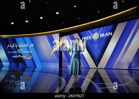 Maryam Rajavi , chef de l'opposition iranienne. Rassemblement annuel de libre Iran-alternative 100 ASHRAF à l'exposition Villepinte au nord de Paris, France, 30 juin 2018. Samedi, 30 juin 2018, le grand rassemblement des résistances iraniennes a eu lieu à Paris, France. Des délégations de divers pays, y compris des personnalités politiques, des parlementaires, des maires, des représentants élus et des experts internationaux sur l'Iran, ont assisté à l'événement. Les orateurs ont déclaré qu'ils étaient favorables au soulèvement des peuples iraniens et à l'alternative démocratique, le Conseil national de résistance de l'Iran. Ils ont appelé l'int Banque D'Images