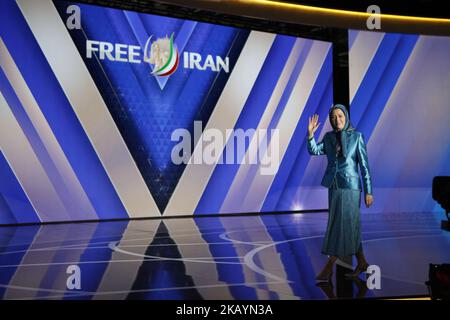 Maryam Rajavi , chef de l'opposition iranienne. Rassemblement annuel de libre Iran-alternative 100 ASHRAF à l'exposition Villepinte au nord de Paris, France, 30 juin 2018. Samedi, 30 juin 2018, le grand rassemblement des résistances iraniennes a eu lieu à Paris, France. Des délégations de divers pays, y compris des personnalités politiques, des parlementaires, des maires, des représentants élus et des experts internationaux sur l'Iran, ont assisté à l'événement. Les orateurs ont déclaré qu'ils étaient favorables au soulèvement des peuples iraniens et à l'alternative démocratique, le Conseil national de résistance de l'Iran. Ils ont appelé l'int Banque D'Images