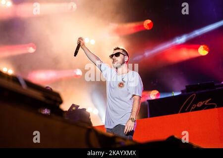 Silvano Albanese connu par son nom de scène Coez en direct sur scène à Rome au festival Rock in Roma devant 32000 personnes, Rome, Italie, le 7 juillet 2018. (Photo de Giuseppe Maffia/NurPhoto) Banque D'Images