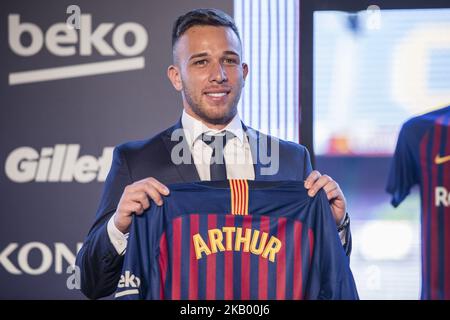 Présentation d'Arthur Melo du Brésil après avoir été la première nouvelle signature du FC Barcelone 2018/2019 l'équipe de la Liga à Camp Nou Stadiu, Barcelone, le 11 juillet 2018. (Photo par Xavier Bonilla/NurPhoto) Banque D'Images