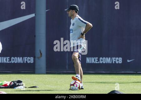 Ernesto Valverde d'Espagne lors de la première session de formation du FC Barcelone de la pré saison 2018/2019 de la Liga à Ciutat Esportiva Joan Gamper, Barcelone, le 11 juillet 2018. (Photo par Xavier Bonilla/NurPhoto) Banque D'Images
