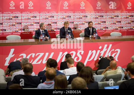 Nouvel entraîneur de l'équipe nationale de football de Pologne Jerzy Brzeczek et Président de l'Association polonaise de football Zbigniew Boniek lors d'une conférence de presse au Stade national de Varsovie, Pologne, le 23 juillet 2018. Jerzy Brzeczek, ancien capitaine de l'équipe nationale polonaise, a été choisi comme nouvel entraîneur de l'équipe après que le contrat d'Adam Nawalka n'ait pas été prolongé après la sortie de la coupe du monde de Pologne. (Photo de Mateusz Wlodarczyk/NurPhoto) Banque D'Images