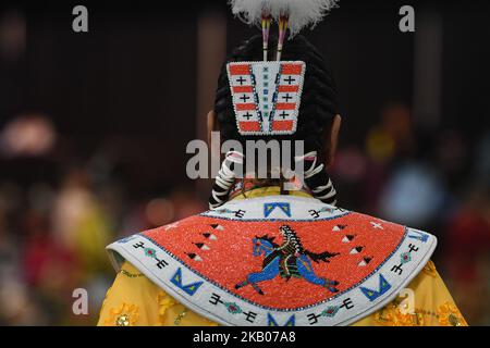 Membre des Premières nations lors de la troisième compétition annuelle de Pow Wow traditionnel, au K-Days Festival à Edmonton. Plus de 700 danseurs des Premières nations de dizaines de tribus différentes seront présentés à K-Days à Edmonton pendant trois jours cette semaine. Mardi, 24 juillet 2018, à Edmonton, en Alberta, Canada. (Photo par Artur Widak/NurPhoto) Banque D'Images