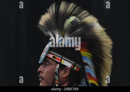 Membre des Premières nations lors de la troisième compétition annuelle de Pow Wow traditionnel, au K-Days Festival à Edmonton. Plus de 700 danseurs des Premières nations de dizaines de tribus différentes seront présentés à K-Days à Edmonton pendant trois jours cette semaine. Mardi, 24 juillet 2018, à Edmonton, en Alberta, Canada. (Photo par Artur Widak/NurPhoto) Banque D'Images