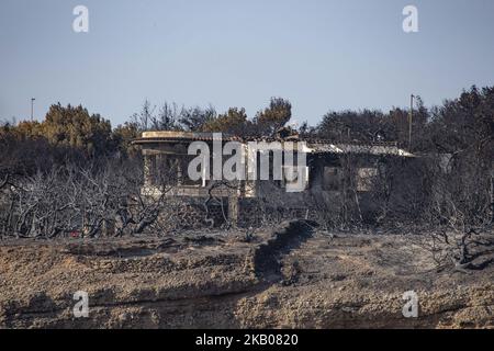 Photos de la région plus large de Mati et Neos Voutsas dans l'est de l'Attique près d'Athènes après le feu. Le feu qui a eu lieu le 23 juillet 2018 a été l'un des plus fidèles du siècle. Le nombre de morts a été porté à 88 victimes. Beaucoup de gens manquent encore et la recherche est toujours en cours. La région est toujours sans électricité. Le premier compte a été que 2500 maisons ont été détruites. 28 juillet 2018 - Mati, Attique, Grèce (photo de Nicolas Economou/NurPhoto) Banque D'Images