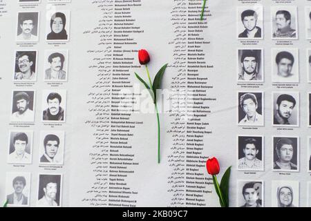 Paris, Mairie du 1er arrondissement de Paris 02/08/2018 exposition, et Conférence en commémoration du 30th anniversaire du massacre de 30 000 prisonniers politiques en Iran durant l'été 1988 à l'Hôtel de ville du quartier de Paris 1st. Cette exposition est jusqu'à 3 août. Une conférence aura également lieu vendredi à 15 h 00, à 3 août, à l'hôtel de ville. Amnesty International vient de dénoncer les tentatives du régime d'éliminer les traces de charniers. (Photo de Siavosh Hosseini/NurPhoto) Banque D'Images