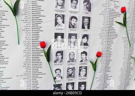 Paris, Mairie du 1er arrondissement de Paris 02/08/2018 exposition, et Conférence en commémoration du 30th anniversaire du massacre de 30 000 prisonniers politiques en Iran durant l'été 1988 à l'Hôtel de ville du quartier de Paris 1st. Cette exposition est jusqu'à 3 août. Une conférence aura également lieu vendredi à 15 h 00, à 3 août, à l'hôtel de ville. Amnesty International vient de dénoncer les tentatives du régime d'éliminer les traces de charniers. (Photo de Siavosh Hosseini/NurPhoto) Banque D'Images