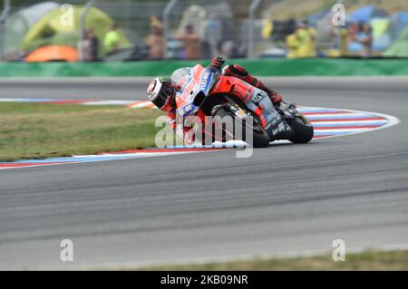 99 pilote espagnol Jorge Lorenzo de Team Ducati course pendant la course du circuit de Brno pour le Grand Prix de République Tchèque à Brno, République Tchèque sur 5 août 2018. (Photo par Andrea Diodato/NurPhoto) Banque D'Images