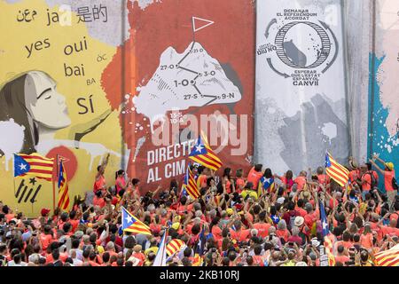 Plus d'une milion démontrera à Barcelone en soutenant l'indépendance de la Catalogne à Barcelone, Catalogne, Espagne sur 11 septembre 2018. (Photo de Miquel Llop/NurPhoto) Banque D'Images