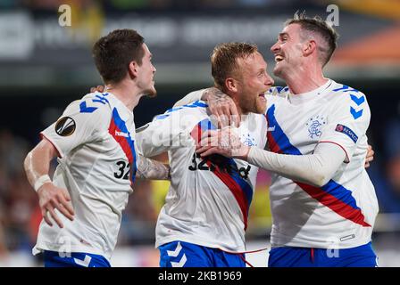 Ryan Kent, Scott Arfield et Kyle Lafferty du FC Rangers célèbrent un but lors du match de l'UEFA Europa League Group G entre le FC Villarreal et le FC Rangers au stade la Ceramica à 20 septembre 2018, à Vila-Real, en Espagne. (Photo de Maria Jose Segovia/NurPhoto) Banque D'Images