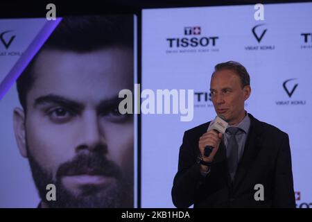 Olivier Cosandier Vice-président des ventes Tissot au Swatch Group s'exprime lors du dévoilement de son édition spéciale Tissot CHRONO XL Classic à l'hôtel Taj Land se termine à Mumbai sur 26 septembre 2018. Le Tissot Chrono XL Classic édité spécialement pour Virent Kohli incarne un ensemble unique de personnalisations qui personnifie Tissot Ambassador. Connue sous le nom de Tissot Chrono XL Classic Viré Kohli 2018, la montre arbore son logo bleu marine gravé sur son dos en soie blanche et une lanière en cuir bleu marine rehausse l'esthétique sportive de cette édition spéciale. Le chronomètre numéro 20 est modifié par 18 et se distingue Banque D'Images