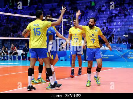 États-Unis / Brésil - finale du Championnat du monde des hommes de la FIVP six Pool I célébration du Brésil à Pala Alpitour à Turin, Italie sur 28 septembre 2018 (photo par Matteo Ciambelli/NurPhoto) Banque D'Images