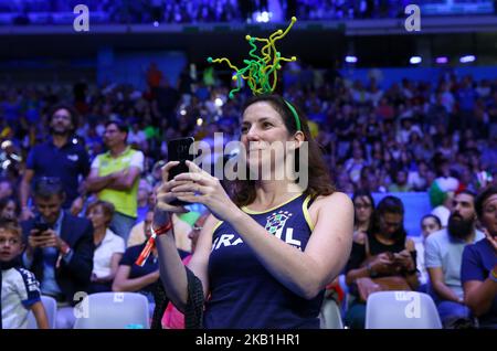 États-Unis / Brésil - finale du Championnat du monde des hommes de la FIVP six Pool I Brésil supporter à Pala Alpitour à Turin, Italie sur 28 septembre 2018 (photo par Matteo Ciambelli/NurPhoto) Banque D'Images