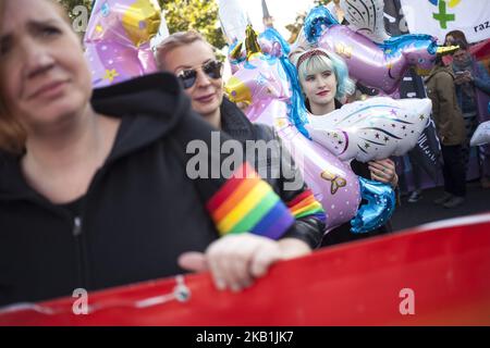 Participans de la deuxième parade LGBT à Torun, en Pologne, sur 29 septembre 2018. (Photo de Maciej Luczniewski/NurPhoto) Banque D'Images