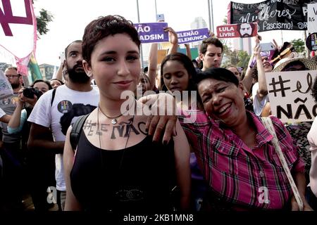 Les femmes descendent dans la rue ce samedi après-midi, 29, dans un rassemblement contre la candidate à la présidence Jair Bolsonaro (PSL). Le mouvement femmes contre Bolsonaro a rassemblé des millions de partisans sur les réseaux sociaux au Brésil et dans le monde à travers le hashtag # EleNäo sur 29 septembre 2018. (Photo par Dario Oliveira/NurPhoto) Banque D'Images