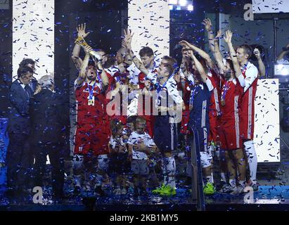 Pologne / Brésil - finale du Championnat du monde des hommes de la FIVP la Pologne célèbre avec le trophée à Pala Alpitour à Turin, Italie sur 30 septembre 2018 (photo de Matteo Ciambelli/NurPhoto) Banque D'Images