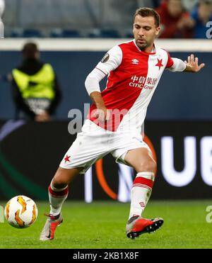 Josef Husbauer de SK Slavia Prague en action pendant le match du Groupe C de l'UEFA Europa League entre le FC Zenit Saint-Pétersbourg et le SK Sparta Prague au stade de Saint-Pétersbourg sur 4 octobre 2018 à Saint-Pétersbourg, en Russie. (Photo de Mike Kireev/NurPhoto) Banque D'Images