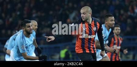 Yaroslav Rakitskiy de Shakhtar, au centre, réagit lors du match de groupe de la Ligue des Champions entre Shakhtar Donetsk et Manchester City au stade Metalist de Kharkov. Ukraine, mardi, 23 octobre 2018 (photo de Danil Shamkin/NurPhoto) Banque D'Images