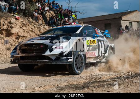 Le pilote américain Ken Block, et son copilote Alex Gelsomino de Hoonigan Racing, pilotant son Ford Fiesta WRC pendant la première journée du Rallye RACC Catalunya Costa Daurada, sur 26 octobre 2018 à Salou, en Espagne. (Photo de Joan Cros/NurPhoto) Banque D'Images