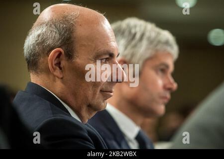 Eric trappier (L), Laurent Wauquiez (R) lors de la première édition des rencontres régionales de l'industrie aéronautique et spatiale à l'hôtel régional Auvergne Rhône-Alpes à Lyon (France), sur 5 novembre 2018. Didier Katzenmayer, Directeur des affaires industrielles chez Airbus Operations SAS, Jean Dominique Sénard, Président de Michelin, Eric trappier, Président Directeur général de Dassault Aviation et Président de GIFAS, et Laurent Wauquiez, Président de la région Auvergne-Rhône-Alpes, ont participé à l'événement. (Photo de Nicolas Liponne/NurPhoto) Banque D'Images