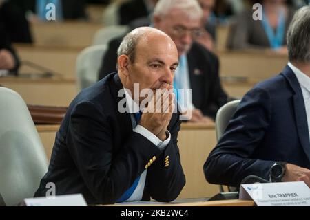 Eric trappier lors de la première édition des rencontres régionales de l'industrie aéronautique et spatiale à l'hôtel régional Auvergne Rhône-Alpes à Lyon (France), sur 5 novembre 2018. Didier Katzenmayer, Directeur des affaires industrielles chez Airbus Operations SAS, Jean Dominique Sénard, Président de Michelin, Eric trappier, Président Directeur général de Dassault Aviation et Président de GIFAS, et Laurent Wauquiez, Président de la région Auvergne-Rhône-Alpes, ont participé à l'événement. (Photo de Nicolas Liponne/NurPhoto) Banque D'Images