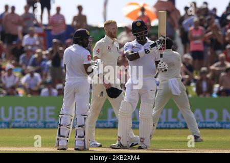 Angelo Mathews, joueur de cricket sri-lankais, célèbre ses 50 courses lors de la partie de 2nd jours du premier match de cricket test entre le Sri Lanka et l'Angleterre au stade international de cricket de Galle, à Galle, au Sri Lanka. 11-07-2018 (photo de Thharaka Basnayaka/NurPhoto) Banque D'Images