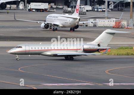 Tokyo, Japon - 11 août 2021 : Vistajet Bombardier Global 6000 (9H-VJO), transport de jet d'affaires à l'aéroport international de Tokyo. Banque D'Images