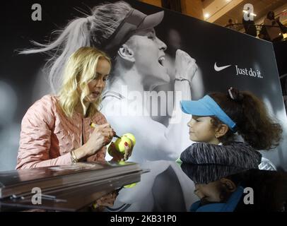 La joueuse ukrainienne Elina Svitolina participe à une réunion et à une séance d'autographes pour ses fans à Kiev, en Ukraine, le 09 novembre 2018. Elina Svitolina, joueur de tennis ukrainien, a battu Sloane Stephens, des États-Unis, pour la finale de la WTA qui a pris fin le 29 octobre 2018 à Singapour. (Photo de NurPhoto) Banque D'Images