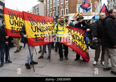 Un rassemblement commémorant le 43rd anniversaire de la mort de l'ancien dictateur espagnol, le général Francisco Franco, sur la Plaza de Oriente à 18 novembre 2018, à Madrid, en Espagne. Le général Francisco Franco Bahamonde a été le dictateur de l'Espagne de 1939, après la fin de la guerre civile espagnole, jusqu'à sa mort en 1975. Son régime fasciste a été soutenu par l'Allemagne nazie et Mussolini en Italie (photo d'Oscar Gonzalez/NurPhoto) Banque D'Images