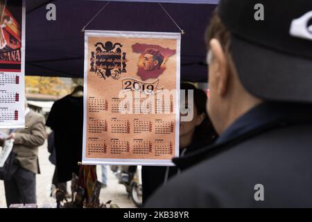 Un rassemblement commémorant le 43rd anniversaire de la mort de l'ancien dictateur espagnol, le général Francisco Franco, sur la Plaza de Oriente à 18 novembre 2018, à Madrid, en Espagne. Le général Francisco Franco Bahamonde a été le dictateur de l'Espagne de 1939, après la fin de la guerre civile espagnole, jusqu'à sa mort en 1975. Son régime fasciste a été soutenu par l'Allemagne nazie et Mussolini en Italie (photo d'Oscar Gonzalez/NurPhoto) Banque D'Images