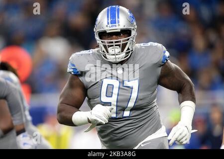 L'attaque défensive des Lions de Detroit Ricky Jean François (97) est vu pendant la deuxième moitié d'un match de football de la NFL contre les Carolina Panthers à Detroit, Michigan, États-Unis, dimanche, 18 novembre 2018. (Photo de Jorge Lemus/NurPhoto) Banque D'Images