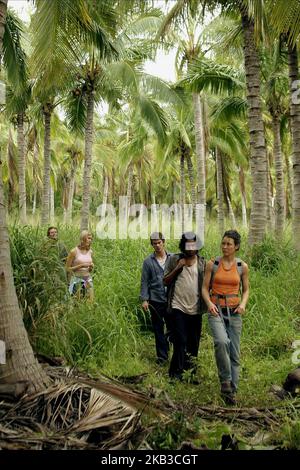 LOST : SAISON 1, JOSH HOLLOWAY, MAGGIE GRACE, IAN SOMERHALDER, NAVEEN ANDREWS, EVANGELINE LILLY, 2004 Banque D'Images