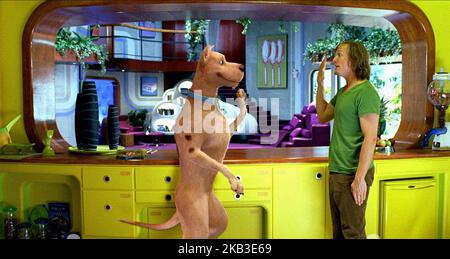 SCOOBY-DOO 2: MONSTRES DÉCHAÎNÉES, SCOOBY, MATTHEW LILLARD, 2004 Banque D'Images