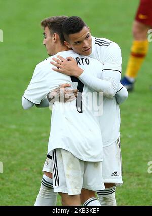 AS Roma - FC Real Madrid : le groupe G Rodrigo de la Ligue des jeunes de l'UEFA et Alberto du Real Madrid célèbrent au stade Tre Fontane de Rome, en Italie, sur 27 novembre 2018. (Photo de Matteo Ciambelli/NurPhoto) Banque D'Images