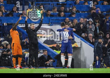 Giroud part et Alvaro Morata le marqueur du but 4th entre. Lors du match de l'UEFA Europa League Group L entre Chelsea et PAOK au pont Stamford sur 29 novembre 2018 à Londres, Royaume-Uni. (Photo de Nicolas Economou/NurPhoto) Banque D'Images