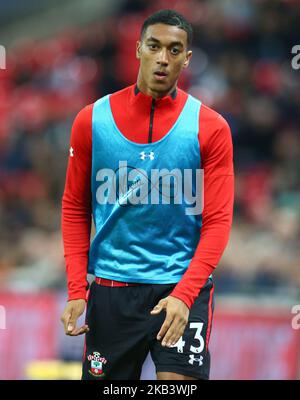 Londres, Angleterre - 05 décembre 2018 la vaillance de Yan de Southampton lors de la première ligue entre Tottenham Hotspur et Southampton au stade de Wembley, Londres, Angleterre, le 05 décembre 2018. (Photo par action Foto Sport/NurPhoto) Banque D'Images