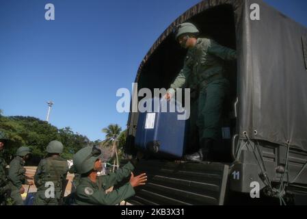Des représentants du Haut Commandement militaire ont été activés ce mercredi 12/05/2018 dans la ville de Maracaibo au Venezuela. Le "Plan de la République 2018" pour les élections de la prochaine 9 décembre, dans le but de préserver la sécurité de toutes les activités menées autour de la manifestation électorale. Garantir la paix, l'ordre public et la tranquillité afin de protéger le droit de vote des citoyens. (Photo de Humberto Mateus/NurPhoto) Banque D'Images