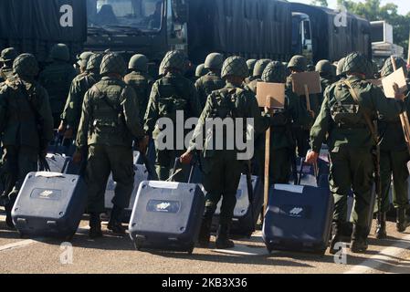 Des représentants du Haut Commandement militaire ont été activés ce mercredi 12/05/2018 dans la ville de Maracaibo au Venezuela. Le "Plan de la République 2018" pour les élections de la prochaine 9 décembre, dans le but de préserver la sécurité de toutes les activités menées autour de la manifestation électorale. Garantir la paix, l'ordre public et la tranquillité afin de protéger le droit de vote des citoyens. (Photo de Humberto Mateus/NurPhoto) Banque D'Images
