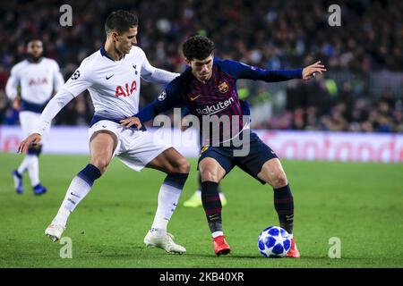 21 Carles Alena du FC Barcelone défendue par 11 Erik Lamela d'Argentine de Tottenham Hotspur lors du match du groupe B de la Ligue des champions de l'UEFA entre le FC Barcelone et le FC Tottenham Hotspur sur 11 décembre 2018 au stade Camp Nou de Barcelone, en Espagne. (Photo par Xavier Bonilla/NurPhoto) Banque D'Images