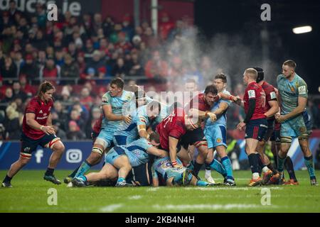 Les joueurs de Munster et d'Exeter photographiés en action lors du match de la coupe des champions Heineken entre Munster Rugby et Exeter Chiefs au parc Thomond de Limerick, Irlande sur 19 janvier 2019 (photo par Andrew Surma/NurPhoto) Banque D'Images