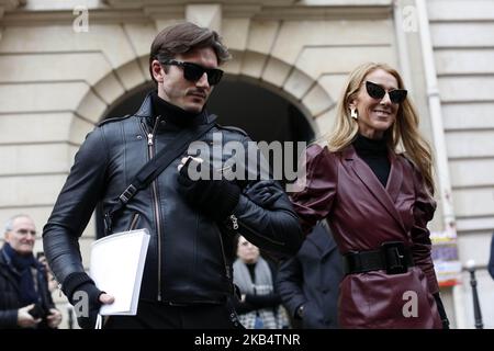 La chanteuse Céline Dion et Pepe Munoz quittent le bureau DE GIVENCHY sur l'avenue George V sur 24 janvier 2019 à Paris, France. (Photo de Mehdi Taamallah/NurPhoto) Banque D'Images