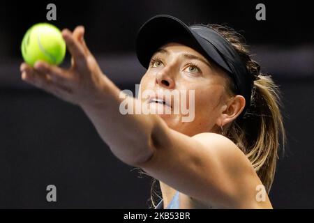 Maria Sharapova, de Russie, sert le ballon lors de son match de tennis WTA St. Petersburg Ladies Trophy 2019 sur 28 janvier 2019 à Saint Petersbourg, Russie. (Photo de Mike Kireev/NurPhoto) Banque D'Images