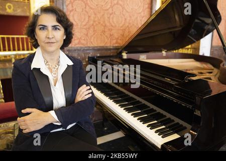 La pianiste Rosa Torres Pardo pose pendant la séance de portraits au Teatro de la Zarzuela, Madrid. Espagne, 1 février 2019 (photo d'Oscar Gonzalez/NurPhoto) Banque D'Images