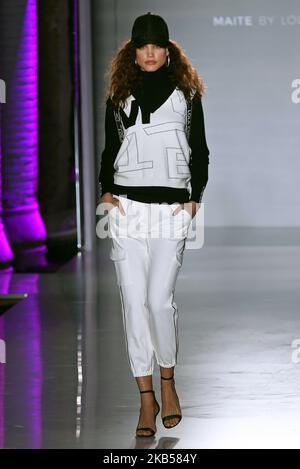 Model porte à la collection runwayas création de Mayte par Lola Casademunt lors de la semaine de la mode de Barcelone 080, le 04th février 2019, à Barcelone, Espagne. -- (photo par Urbanandsport/NurPhoto) Banque D'Images