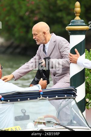 John Malkovich arrive au Festival du film de Venise de 76th sur 02 septembre 2019 à Venise, en Italie. (Photo de Matteo Chinellato/NurPhoto) Banque D'Images