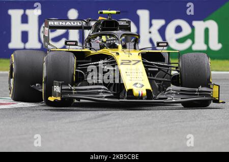 Nico Hulkenberg pilotant l'écurie Renault F1 (27) sur la piste pendant la pratique du Grand Prix de Formule 1 d'Italie à Autodromo di Monza sur 6 septembre 2019 à Monza, Italie. (Photo par Emmanuele Ciancaglini/NurPhoto) Banque D'Images