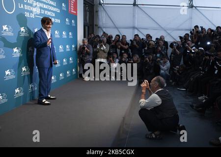 L'acteur AMÉRICAIN Johnny Depp assiste à un photocall pour le film ''en attente des barbares'' présenté en compétition sur 6 septembre 2019 lors du Festival du film de Venise 76th au Lido de Venise. (Photo de Filippo Ciappi/NurPhoto) Banque D'Images