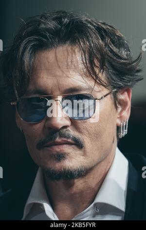 Johnny Depp marche le tapis rouge devant la projection « en attente des Barbarians » lors du Festival du film de Venise 76th à Sala Grande sur 06 septembre 2019 à Venise, en Italie. (Photo par Luca Carlino/NurPhoto) Banque D'Images