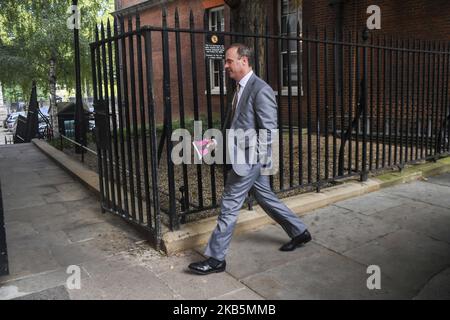 Le secrétaire aux Affaires étrangères Dominic Raab quitte le 10 Downing Street après avoir assisté à une réunion du Cabinet, Londres on 10 septembre 2019. Le Parlement britannique est suspendu jusqu'à la mi-octobre. (Photo par Alberto Pezzali/NurPhoto) Banque D'Images
